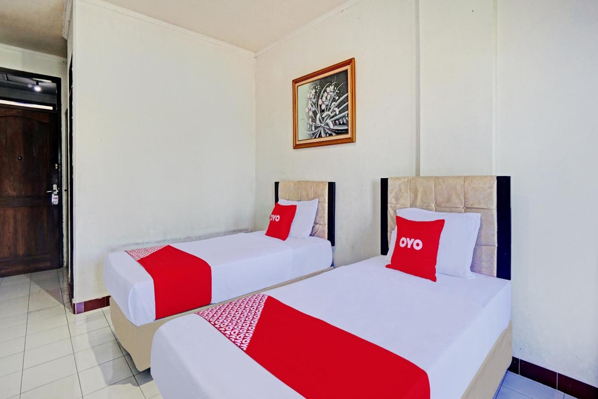 Oyo 90028 Hotel Victory バトゥ エクステリア 写真